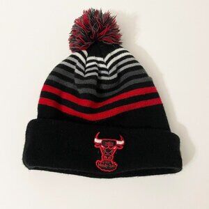 NBA Chicago Bulls New Era Knit Beanie Hat Pom Pom One Size